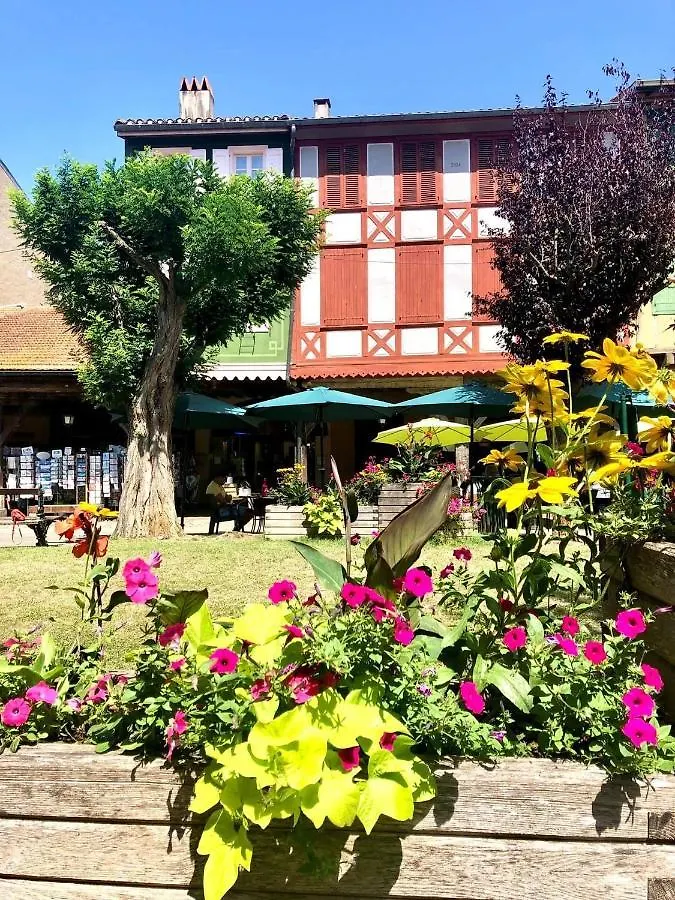 Labyrinth Villa Mirepoix